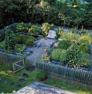 Family Benefits of Gardening: Get the Green Thumb